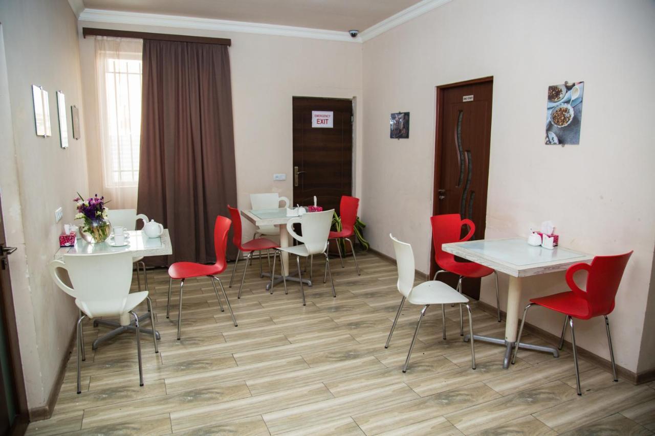 Nuryan Hotel Erywań Zewnętrze zdjęcie
