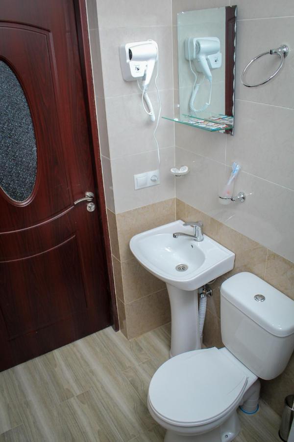 Nuryan Hotel Erywań Zewnętrze zdjęcie